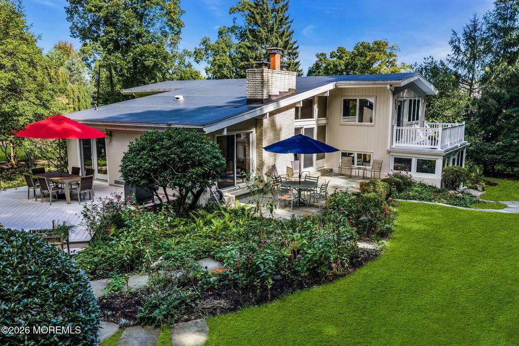 39 Red Coach Lane, Locust
