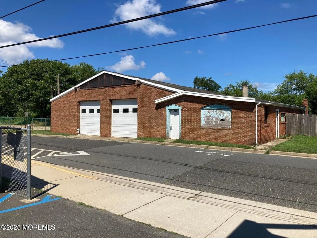 908 Spruce Street, Union Beach