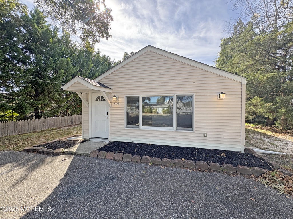 805 Beach Boulevard, Forked River