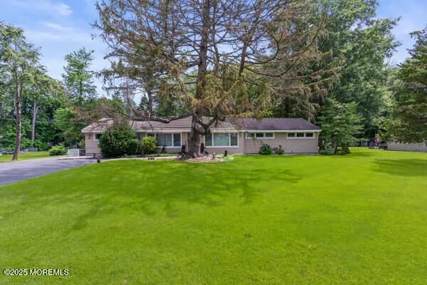 647 Tinton Avenue, Tinton Falls