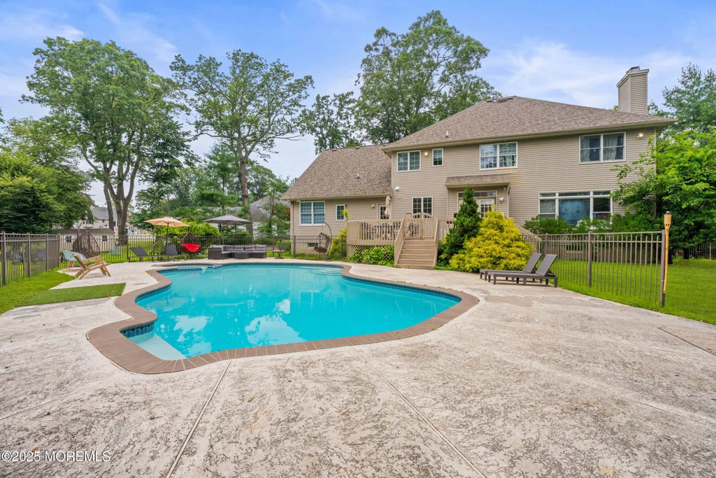 21 Old Queens Court, Eatontown