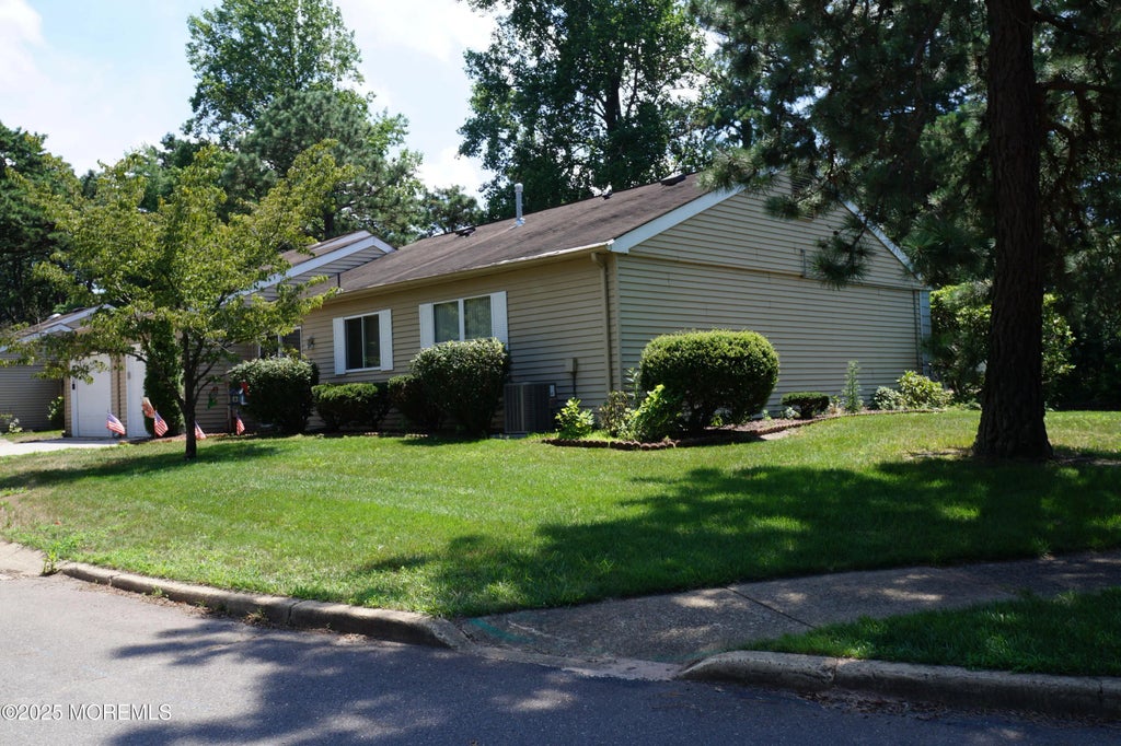 715a Wooton Court, Manchester