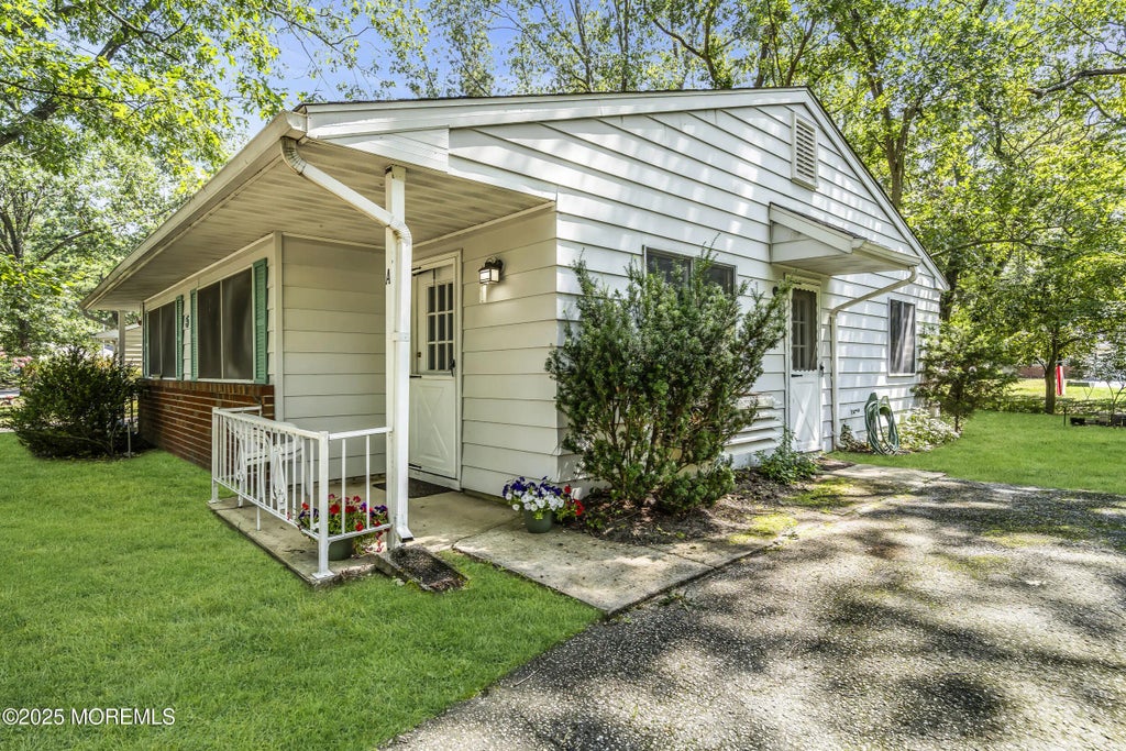 5a Iowa Drive A, Whiting