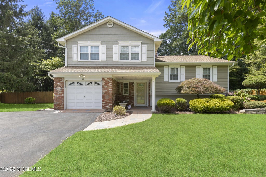 20 N Longview Road, Howell