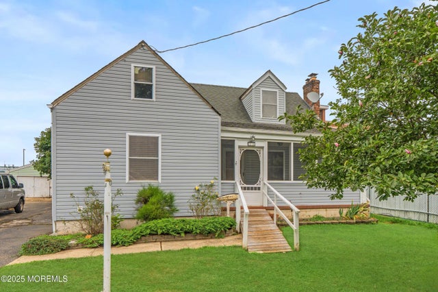 23 Woolley Avenue, Long Branch