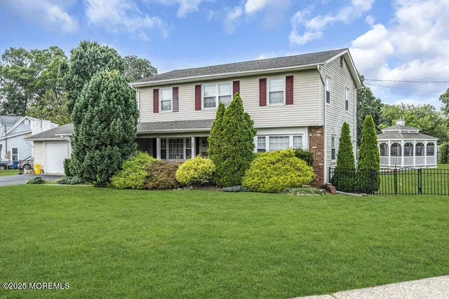 2 Princeton Drive, Jackson