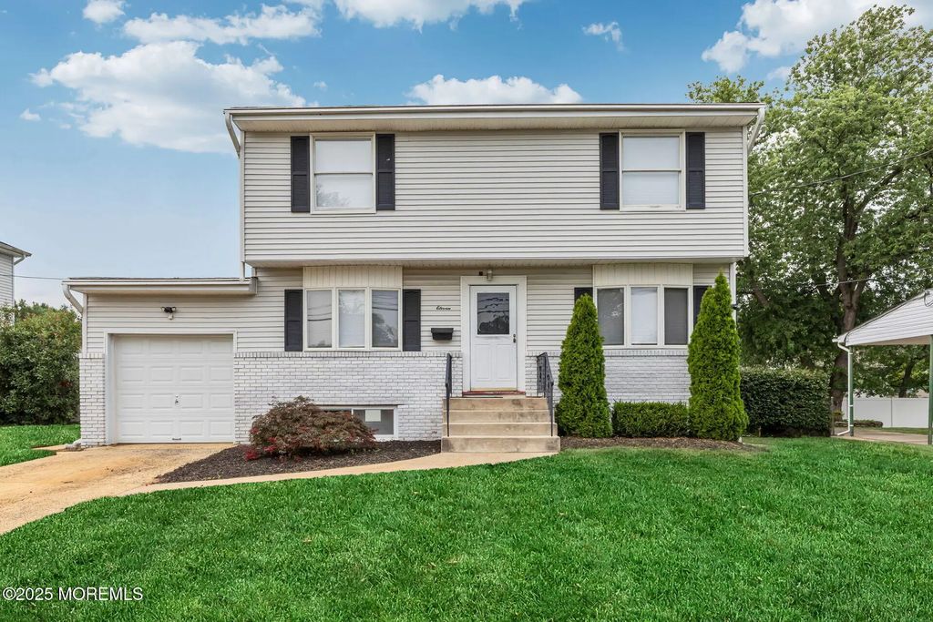 11 Cornell Drive, Hazlet