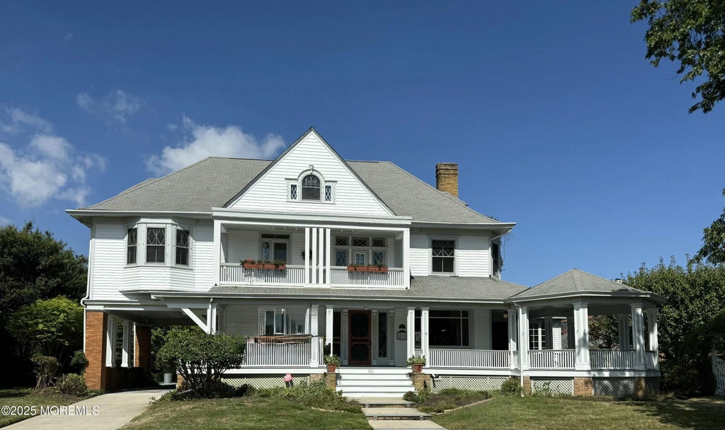 211 Cedar Avenue, Allenhurst