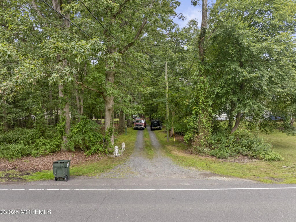 342 Colts Neck Road, Farmingdale