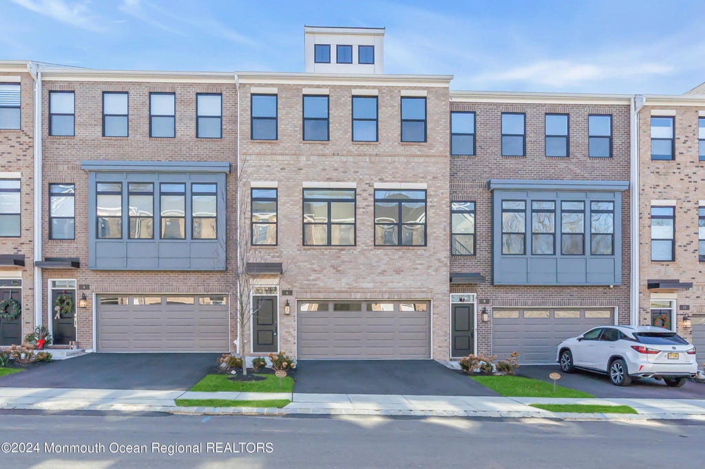 6 Augustus Drive, Middletown