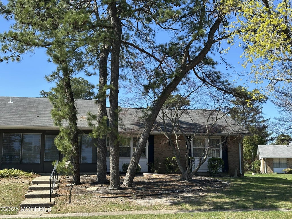 22b Buckingham Drive, Manchester