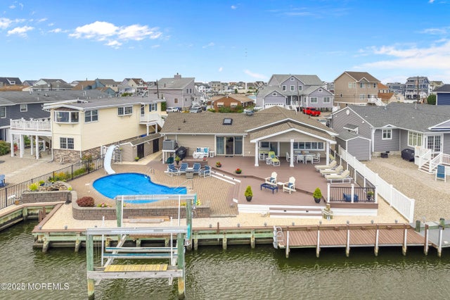 348 Venice Drive, Lavallette