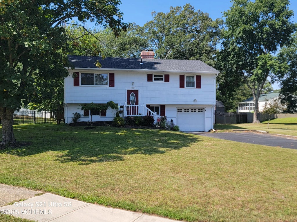134 Darien Road, Howell
