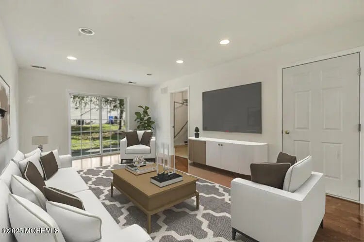 19 Russell Court, Matawan