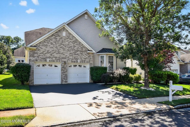 211 Bradwick Way, Marlboro