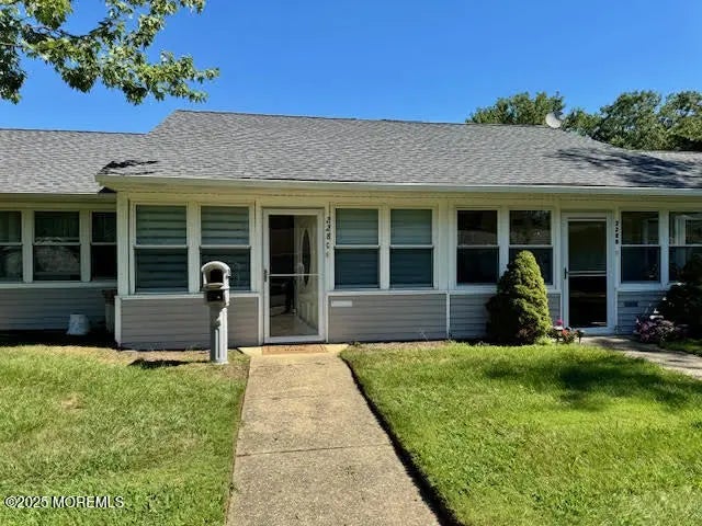 228c Buckingham Court, Lakewood