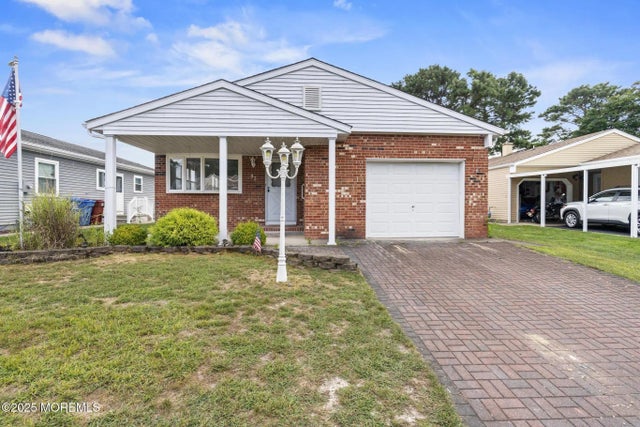 93 Paradise Boulevard, Toms River