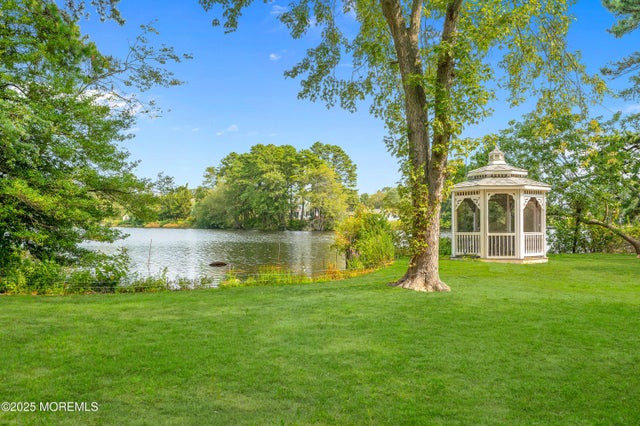 413 Lake Shore Drive, Brick