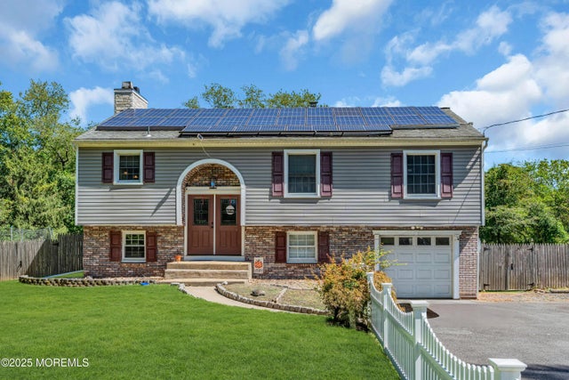 16 Bock Boulevard, Howell