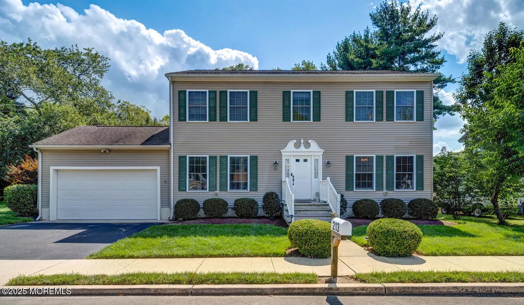 213 Western Avenue, Tuckerton