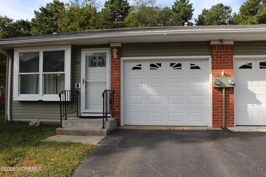 18a Independence Parkway, Whiting