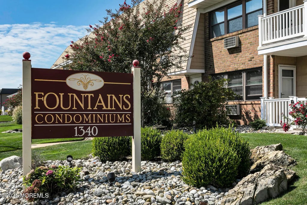 1340 Ocean Avenue 27, Sea Bright