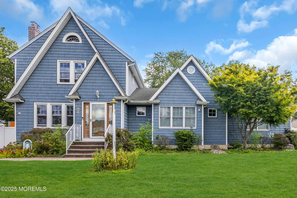 180 Minna Avenue, Woodbridge