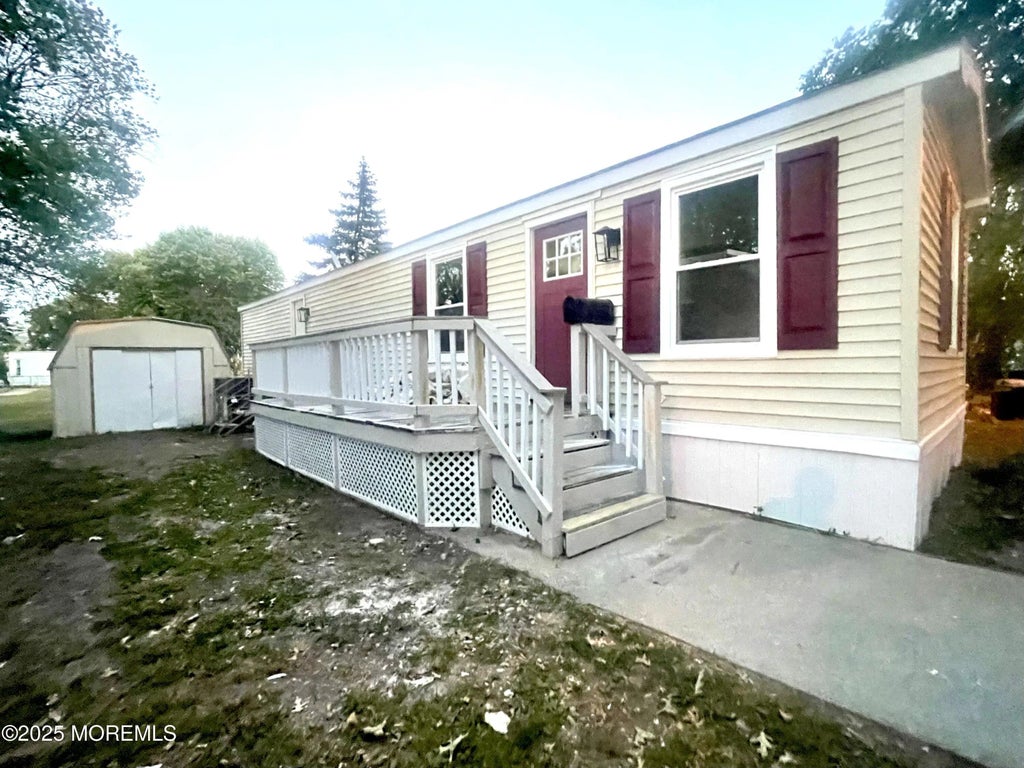 51 Sams Court, Hazlet