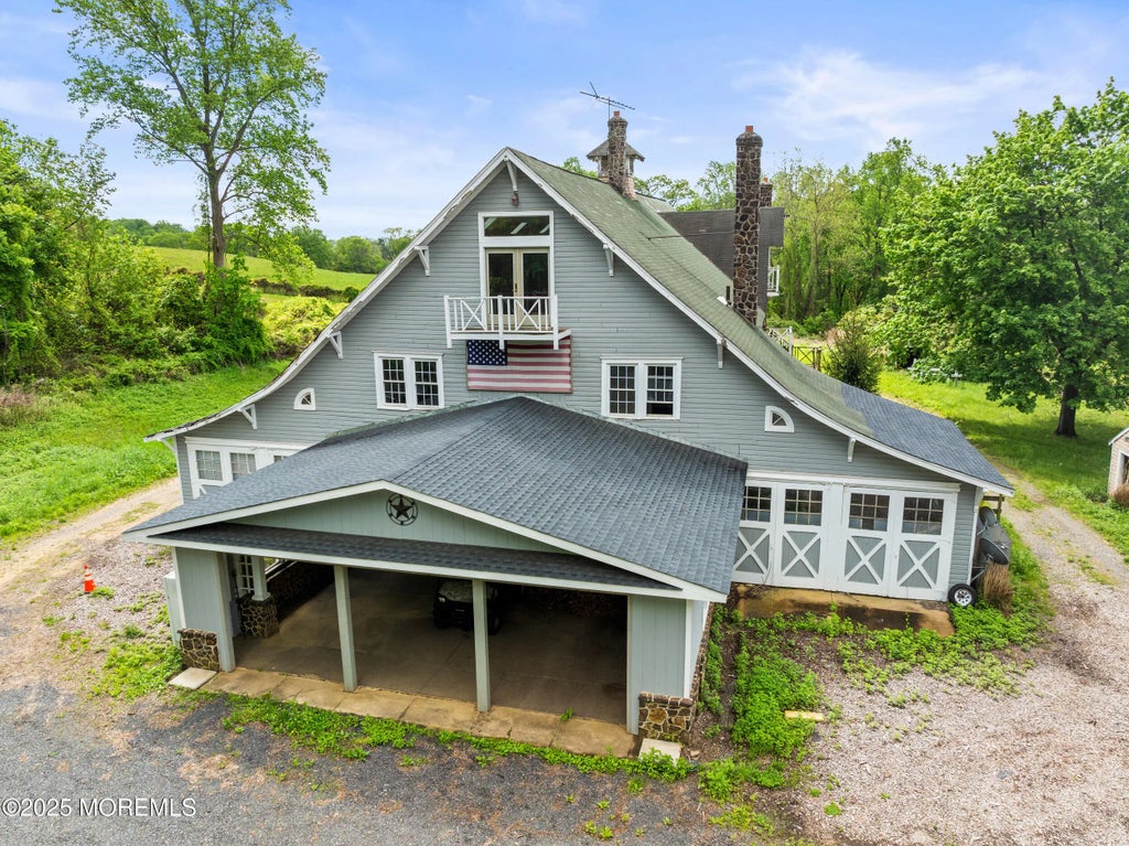 525 Cooper Road, Red Bank