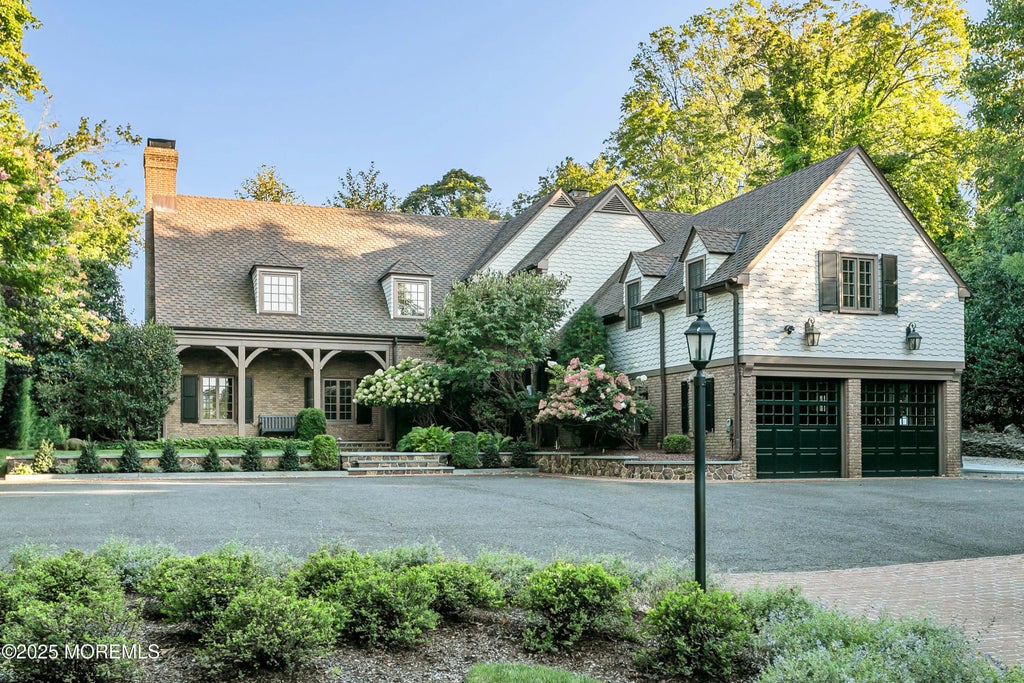 69 W River Road, Rumson
