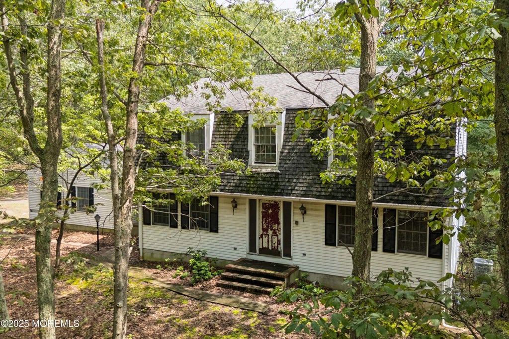 2430 Easy Street, Allenwood