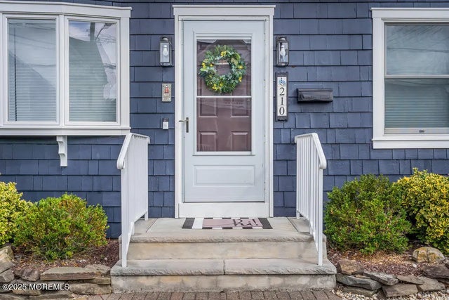 210 Midway Avenue, South Seaside Park