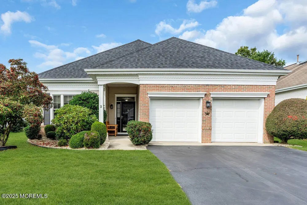 3 Dawnwinds Court, Lakewood