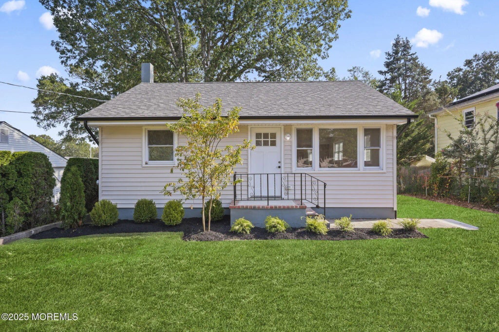 18 E 3rd Street, Howell