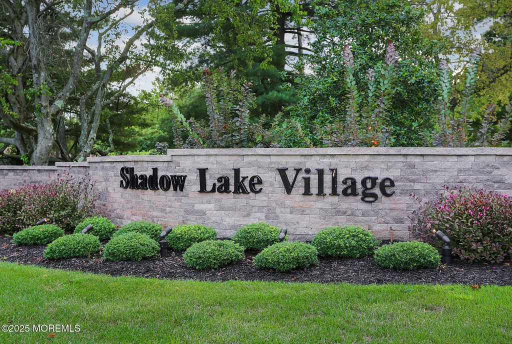 12 Ellsworth Court, Red Bank