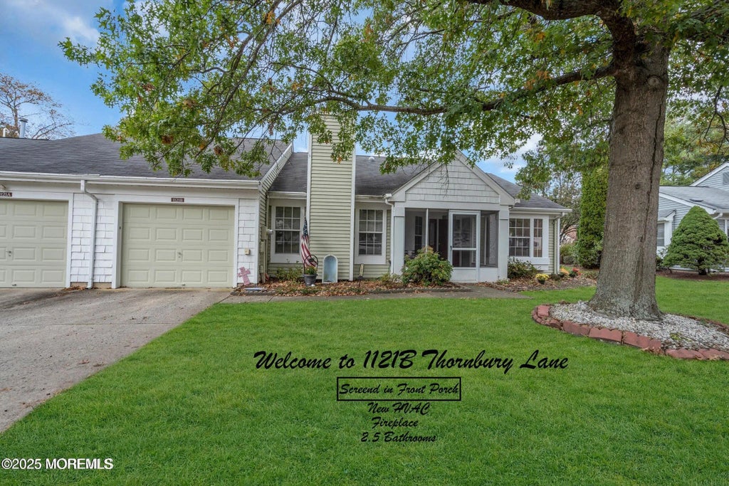 1121b Thornbury Lane, Manchester