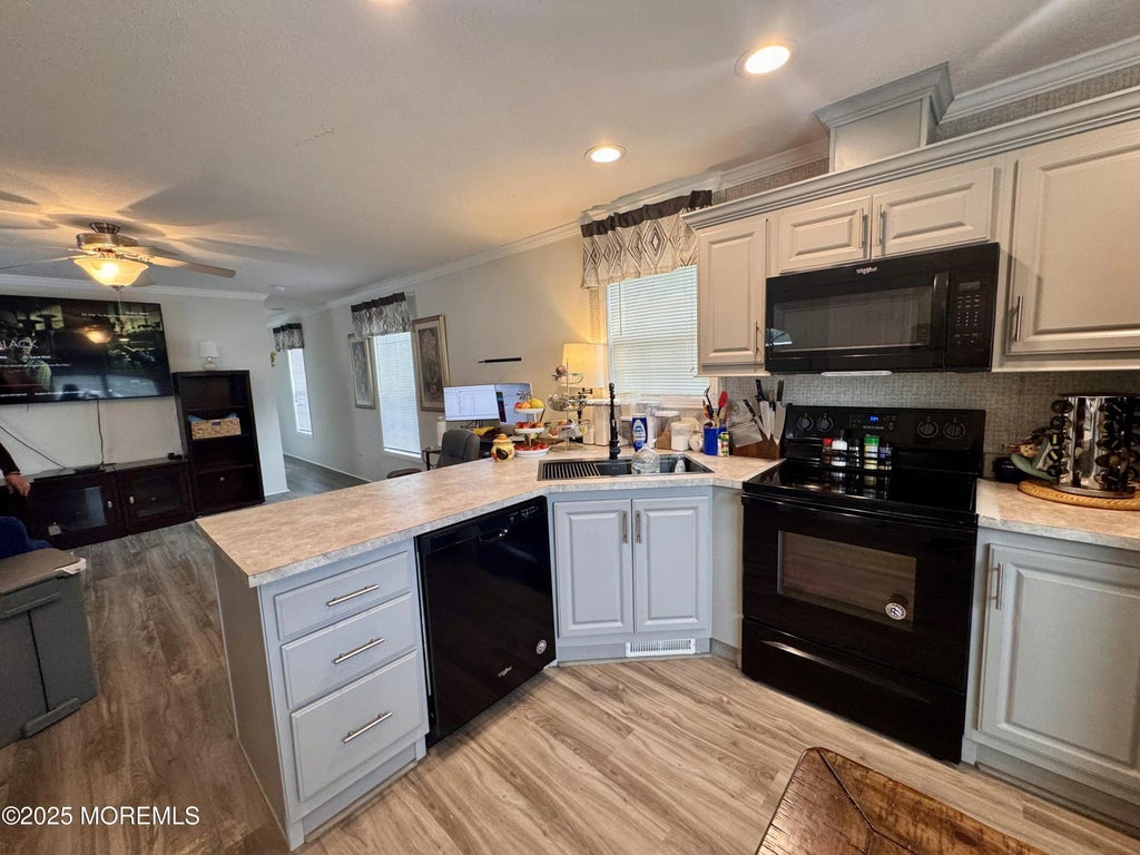 37 Raccoon Avenue, Whiting