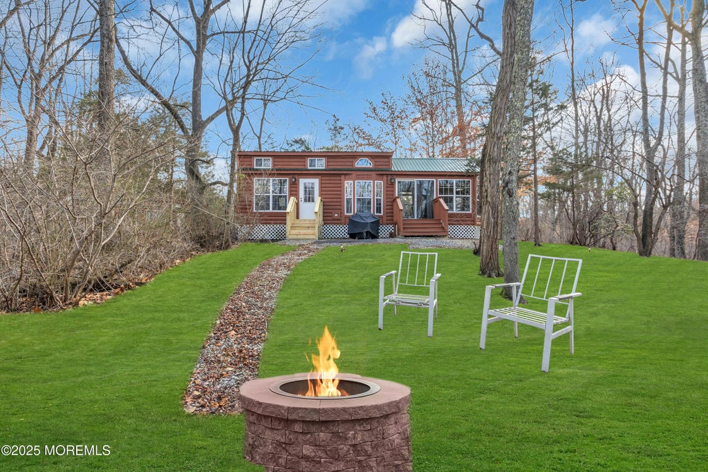 724 Monmouth Road 37, Cream Ridge