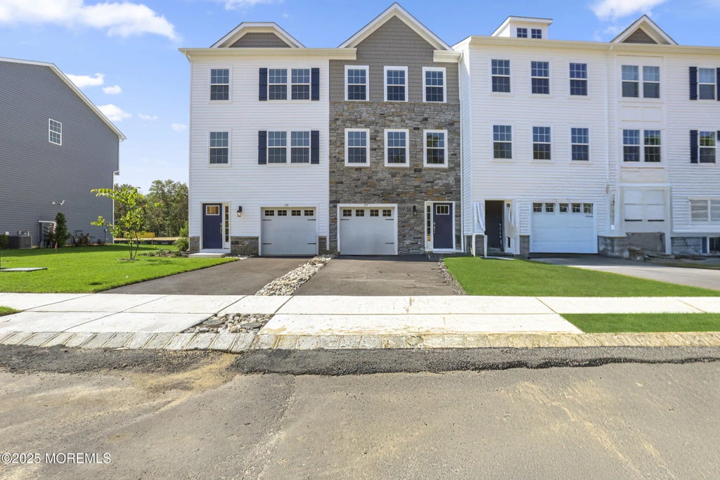 177 Mantoloking Drive, Jackson