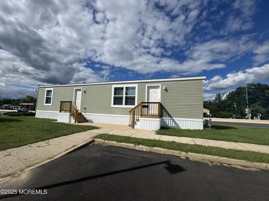 5 Justin Court, Hazlet