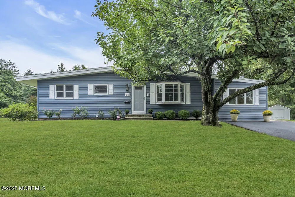 25 Parkview Terrace, Lincroft