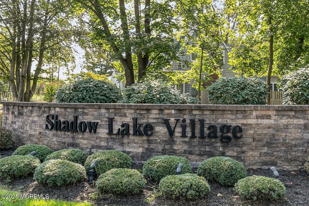 60 Falmouth Court, Red Bank