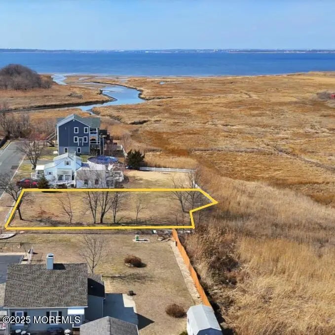 819 Saint Johns Avenue, Union Beach