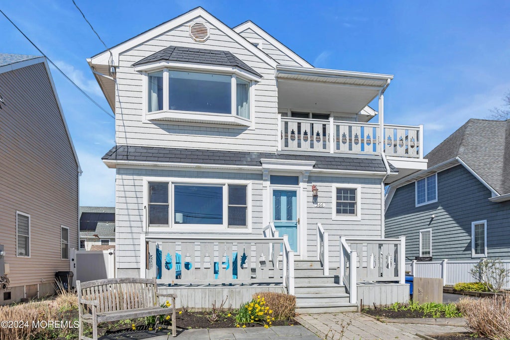 366 River Place, Manasquan