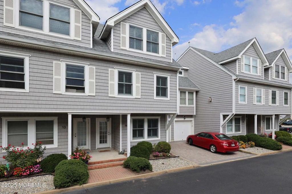 200 2nd Avenue 14, Belmar