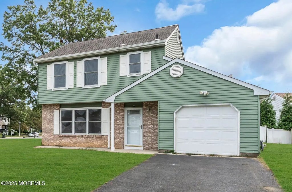 101 Bristlecone Drive, Howell