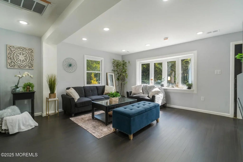 1807 Milton Avenue, Neptune Township