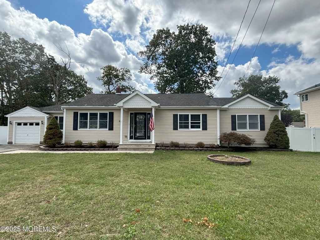 421 Springfield Avenue, Pine Beach