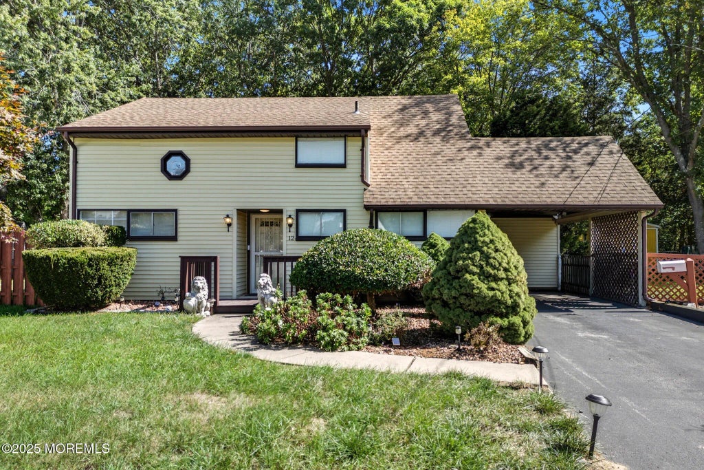 12 Grove Lane, Old Bridge