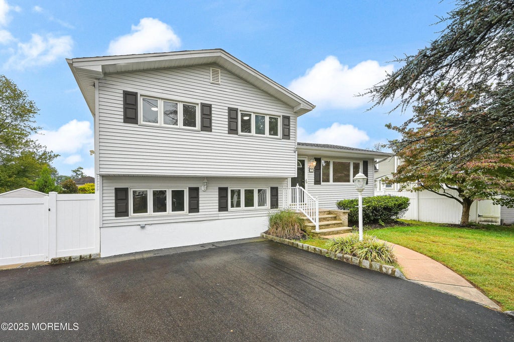 2 Palmer Road, Middletown